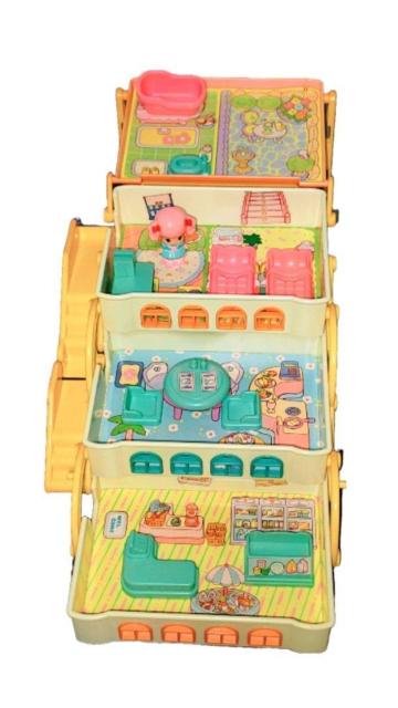 こえだちゃん 4階建て おかいものマンション おうちがポン 人形 < おもちゃ こえだちゃん 4階建て おかいものマンション おうちがポン 人形 < おもちゃの