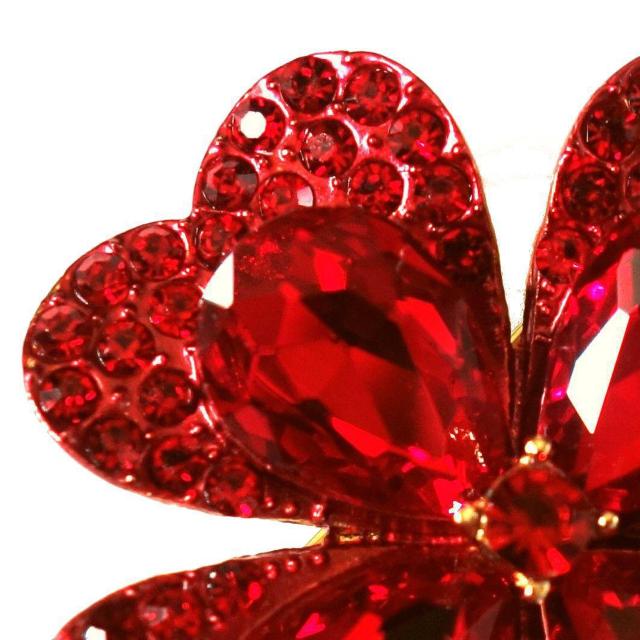 ビッグサイズ 赤色 四葉のクローバー クローバー バッジ ブローチ ラペルピン ピンバッジ ラインストーン < 女性アクセサリー/時計 ビッグサイズ 赤色 四葉のクローバー クローバー バッジ ブローチ ラペルピン ピンバッジ ラインストーン < 女性アクセサリー/時計の