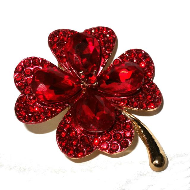 ビッグサイズ 赤色 四葉のクローバー クローバー バッジ ブローチ ラペルピン ピンバッジ ラインストーン < 女性アクセサリー/時計 ビッグサイズ 赤色 四葉のクローバー クローバー バッジ ブローチ ラペルピン ピンバッジ ラインストーン < 女性アクセサリー/時計の