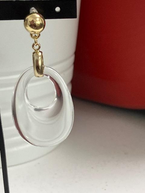 ハンドメイド ドイツ製アクリルリング オーバル 樹脂のノンホールピアス(イヤリング) < 女性ファッション  ハンドメイド ドイツ製アクリルリング オーバル 樹脂のノンホールピアス(イヤリング) < 女性ファッションの