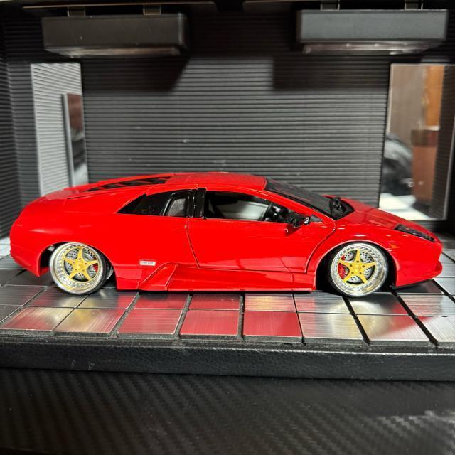 Bburago 1/18 ランボルギーニ ムルシエラゴ(カスタム仕様)レッド < ホビー  Bburago 1/18 ランボルギーニ ムルシエラゴ(カスタム仕様)レッド < ホビーの