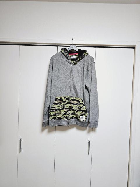 GROOVER  GRAND  グレー×迷彩 ジップアップパーカー XL < 男性ファッション  GROOVER  GRAND  グレー×迷彩 ジップアップパーカー XL  < 男性ファッションの