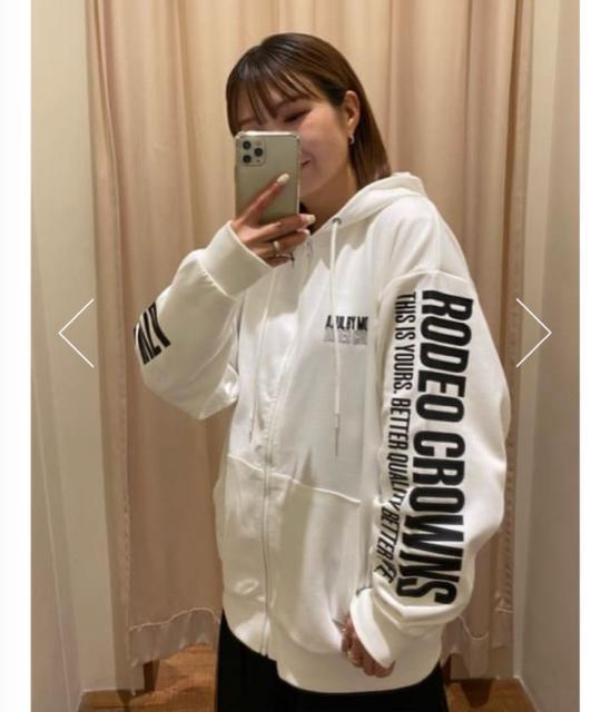 AZUL BY MOUSSY B-HEAT AZUL×RODEO SNGパーカー < ブランド  AZUL BY MOUSSY B-HEAT AZUL×RODEO SNGパーカー < ブランドの