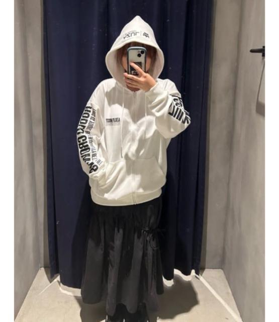 AZUL BY MOUSSY B-HEAT AZUL×RODEO SNGパーカー < ブランド  AZUL BY MOUSSY B-HEAT AZUL×RODEO SNGパーカー < ブランドの