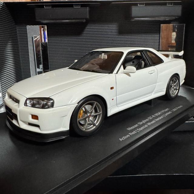 絶版未展示品 オートアート 1/18 スカイラインGT-R R34 V-Spec < ホビー  絶版未展示品 オートアート 1/18 スカイラインGT-R R34 V-Spec < ホビーの