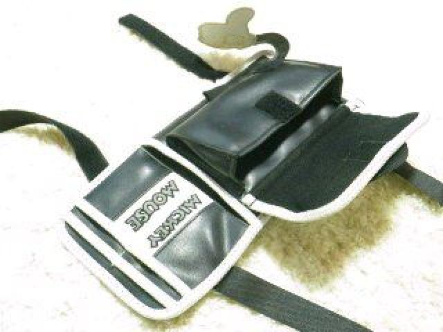 ●ミッキーマウス★バイザーポケット(サングラス*カード*チケット等)スッキリ収納 < 自動車/バイク ●ミッキーマウス★バイザーポケット(サングラス*カード*チケット等)スッキリ収納 < 自動車/バイク