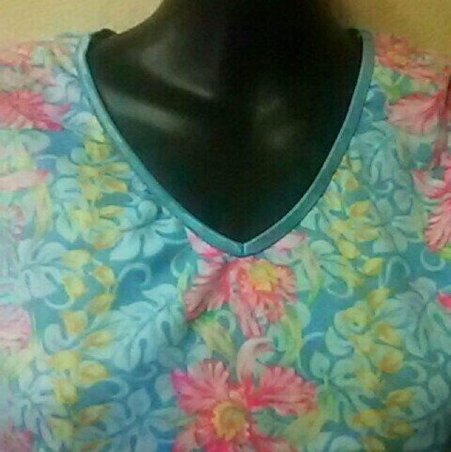 USED★ランの花柄ポリエステルタンクトップ < 女性ファッション  USED★ランの花柄ポリエステルタンクトップ < 女性ファッションの