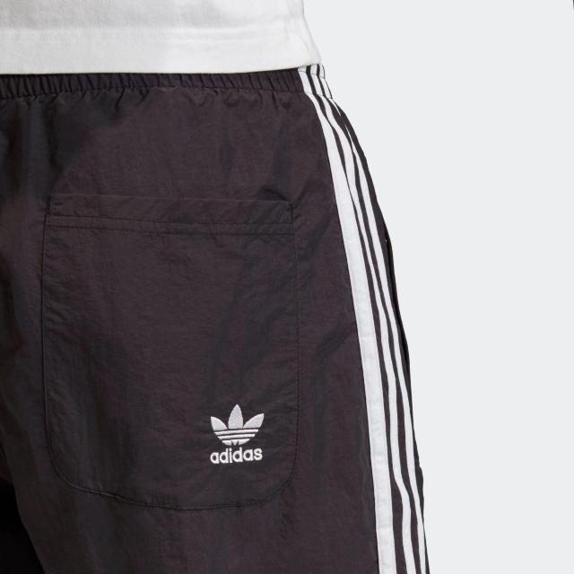 新品 アディダスオリジナルス adidas originals ナイロンパンツ S 黒 ビッグトレフォイル トラックパンツ < ブランド  新品 アディダスオリジナルス adidas originals ナイロンパンツ S 黒 ビッグトレフォイル トラックパンツ < ブランドの