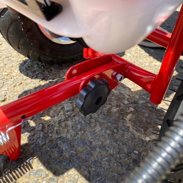 タイヤ付きエンジン草刈機 42.7cc 手押し草刈り機 チップソーおまけ付き < ペット/手芸/園芸  タイヤ付きエンジン草刈機 42.7cc 手押し草刈り機 チップソーおまけ付き < ペット/手芸/園芸の