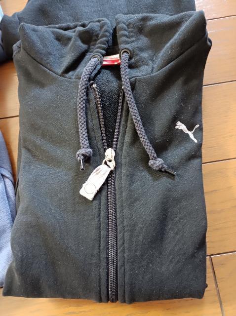 PUMA★薄手ジャージ上下セット黒★カッコイイ★真冬以外★ < 女性ファッション  PUMA★薄手ジャージ上下セット黒★カッコイイ★真冬以外★ < 女性ファッションの