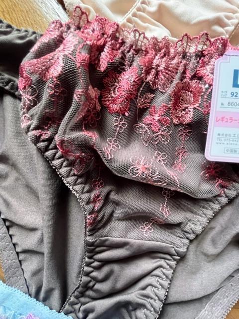 Lサイズ!3枚セット!光沢感ある!ストレッチ!エレガント!ショーツ!新品! < 女性ファッション  Lサイズ!3枚セット!光沢感ある!ストレッチ!エレガント!ショーツ!新品! < 女性ファッションの