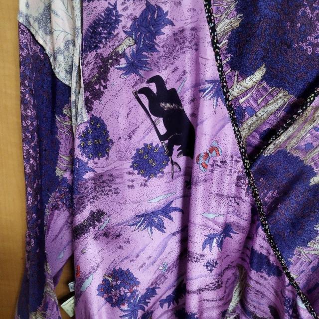 TSUMORI CHISATO 紫 絹100 森のくまさん柄カシュクールブラウス < ブランド  TSUMORI CHISATO 紫 絹100 森のくまさん柄カシュクールブラウス < ブランドの