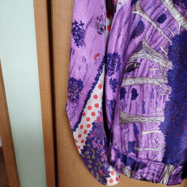 TSUMORI CHISATO 紫 絹100 森のくまさん柄カシュクールブラウス < ブランド  TSUMORI CHISATO 紫 絹100 森のくまさん柄カシュクールブラウス < ブランドの