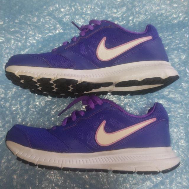 NIKEスニーカー 紫 パープル 訳あり 送料無料 ほぼ新品 左右サイズ違い ダウンシフター6 < ブランド  NIKEスニーカー 紫 パープル 訳あり 送料無料 ほぼ新品 左右サイズ違い ダウンシフター6 < ブランドの