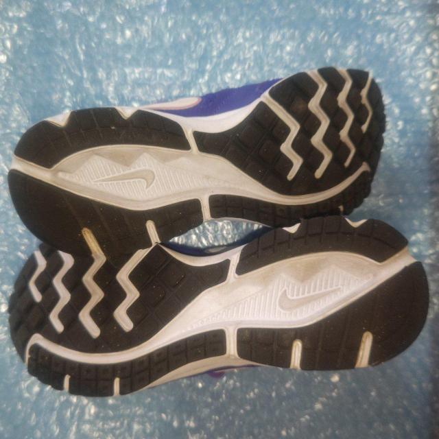 NIKEスニーカー 紫 パープル 訳あり 送料無料 ほぼ新品 左右サイズ違い ダウンシフター6 < ブランド  NIKEスニーカー 紫 パープル 訳あり 送料無料 ほぼ新品 左右サイズ違い ダウンシフター6 < ブランドの