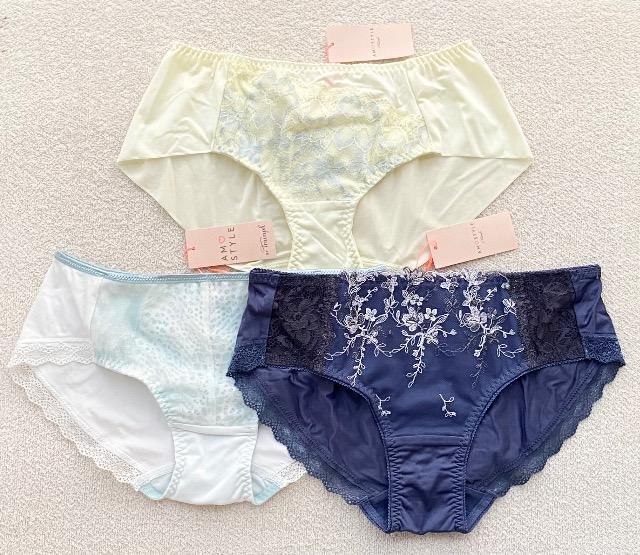 Triumph AMOSTYLE ヒップハングショーツ Mサイズ イエロー/ホワイト/ネイビー 3枚セット < 女性ファッション Triumph AMOSTYLE ヒップハングショーツ Mサイズ イエロー/ホワイト/ネイビー 3枚セット < 女性ファッションの