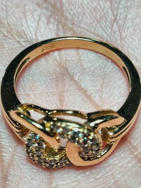 GSTVドーナッツ型の美しいK18金の天然ダイヤ0.27ctが煌めく4.78gの程良いボリュームリングさん大好き(*^^*)♪ < 女性アクセサリー/時計 GSTVドーナッツ型の美しいK18金の天然ダイヤ0.27ctが煌めく4.78gの程良いボリュームリングさん大好き(*^^*)♪ < 女性アクセサリー/時計の