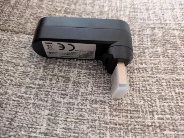 180度回転式 USBハブ L字型 USB-A接続 4ポート (USB3.0 x3/USB-C x1) 5Gbps高速転送 黒 < PC本体/周辺機器 180度回転式 USBハブ L字型 USB-A接続 4ポート (USB3.0 x3/USB-C x1) 5Gbps高速転送 黒 < PC本体/周辺機器の