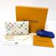 �y���g�p�z���C���B�g�� �|���g�J���g�E�X���� �J�[�h�P�[�X ���㗲�R���{ LOUIS VUITTON �}���`�J���[