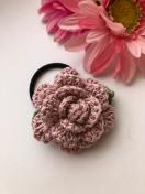 ハンドメイド ヘアゴム ブローチ レース糸で編んだ薔薇♪ ピンク