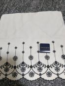 ���A�@�V�i�@�N���C�T�X�@�^�I���@�n���J�`�@���@�z���C�g