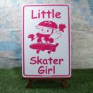 ViyuLŔzSkateboard^XP{[@Little Skater Girl
