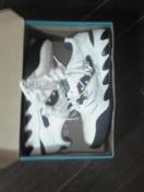 SAUCONYSJR{