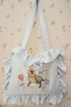 rosemarieseoir・ネコ刺繍サテンフリルトートバッグ。ブルー