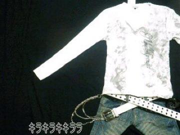 【in the attic~growth~】《New》英字スタッズ★vネック・ベロア調*ロンTee