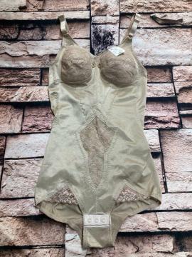 ���������I���{�� �t���J�b�v�ł��������ݍ��݃X�b�L���V�F�C�v�I�������ȃm�����C���[�{�f�B�X�[�c�P��