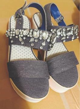 NUOVO �r�W���[�T���_��