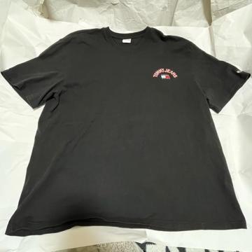 TOMMY JEANS�������S�h�J �N���[�l�b�N T�V���c �� L �X�g���[�g �����@�g�~�[�W�[���Y