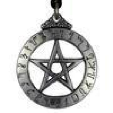 MM: Large Theban Pentacle NecklaceoXی