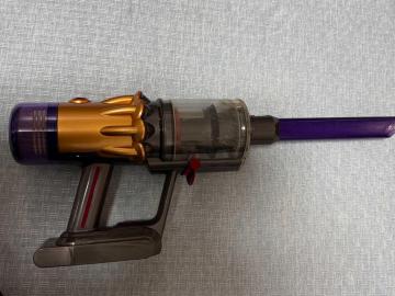 Dyson V10 Fluffy �R�[�h���X�N���[�i�[ SV12 FF �{�̂̂�