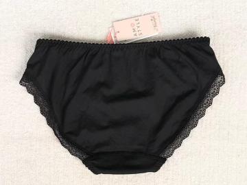 Triumph AMOSTYLE ショーツ Mサイズ ブラック