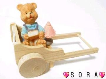 可愛い♪木製&樹脂製 カントリーくまさん《コロコロと動く荷車》T