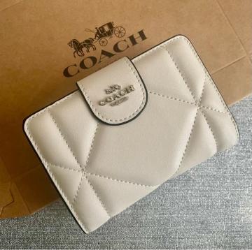 COACH R[`@܂z@LeBO@zCg@U[@fB[X@gp