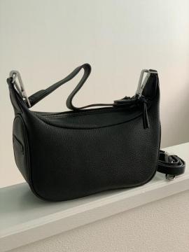 新品未使用 本革バッグ 小ぶりのツーウェイタイプ?コロンと可愛いバッグ?