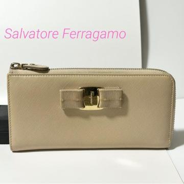 Salvatore Ferragamo フェラガモ ヴァラリボン レザー L字ファスナー 長財布 JP-22-C124