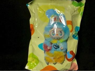 �V�i��LABUBU ���u�u THE MONSTERS �ʂ������ �}�X�R�b�g �J���t�� ���A POPMART �|�b�v�}�[�g