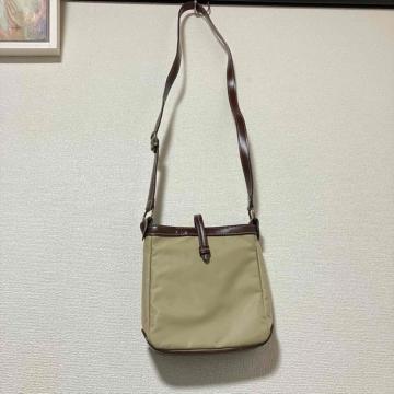 �yDMLY / �f�B�[�G���G�����C�z �V�����_�[�o�b�O�@�x�[�W���n