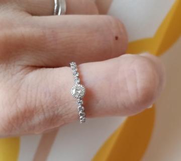 Pt900 �_�C�������h�����O 8.5����(��8.7��)���v0.25ct �n�[�t�G�^�j�e�B