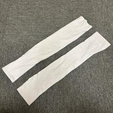 ���� UNIQLO ���j�N�� UV�J�b�g�V�[�����X�A�[���J�o�[