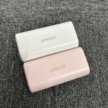 ���� Anker 621 Power Bank A1645 2�Z�b�g