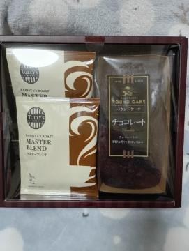 Tully's�R�[�q�[���p�E���h�P�[�L�̃Z�b�g�V�i�`���R���[�g