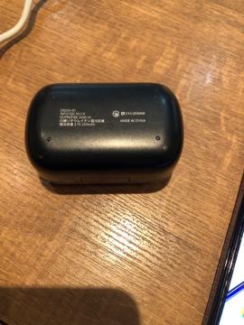 ���C�����X�C���z���[�d�P�[�X DG036-01 �u���b�N �������`�E���C�I���d�r 250mAh