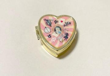 �s�v�c�̍��̃A���X ��������