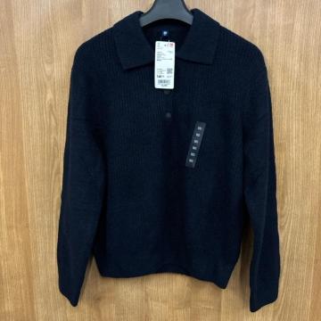 �V�i UNIQLO GIRLS �X�t�����[�� �|���Z�[�^�[ 160 �l�C�r�[