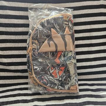 新品 非売品 ジュラシック・ワールド/復活の大地 プラチナムザッカ とげとげリュック 恐竜 ナムコ限定