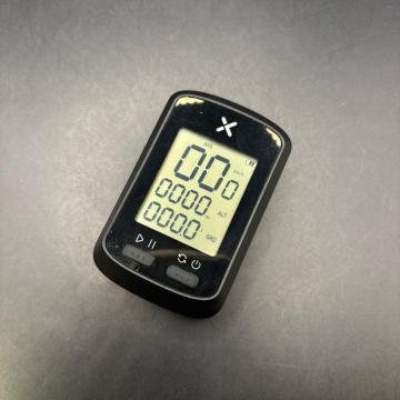 ���� XOSS G GPS �T�C�N���R���s���[�^�[